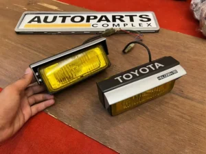 Toyota Ae86 OEM retractable fog lamps (1)
