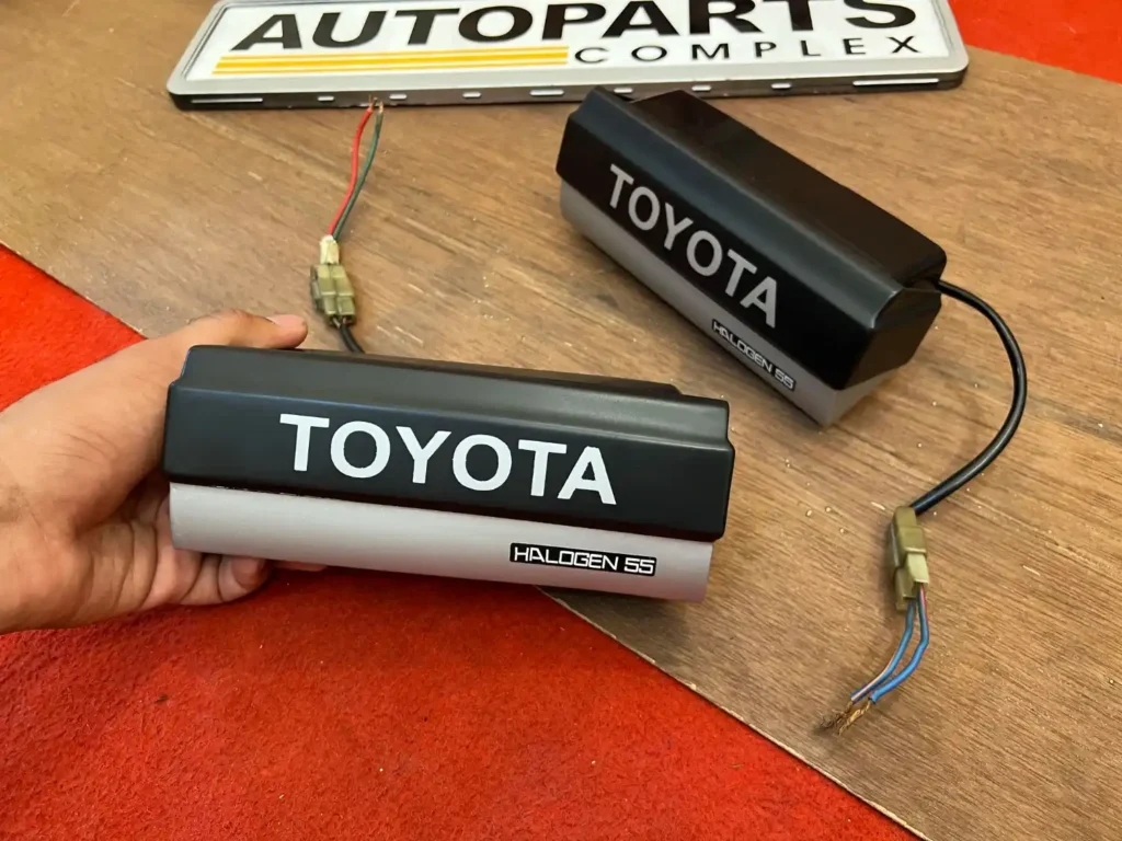 Toyota Ae86 OEM retractable fog lamps (2)