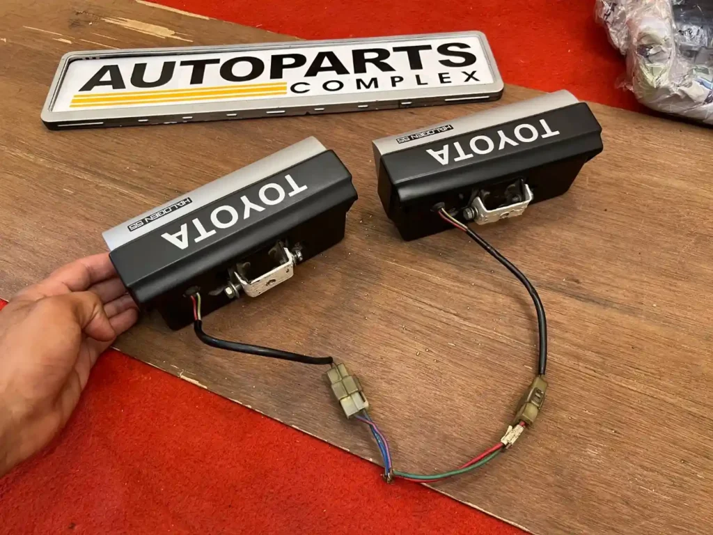 Toyota Ae86 OEM retractable fog lamps (8)