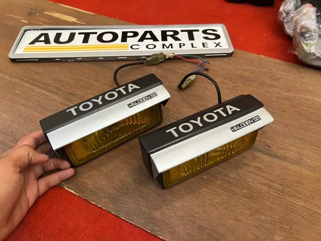 Toyota Ae86 OEM retractable fog lamps (9)