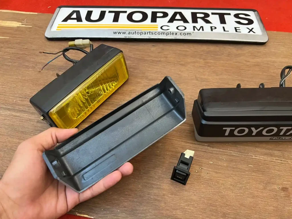 Toyota Auto cover retractable fog lamps JDM OEM (6)