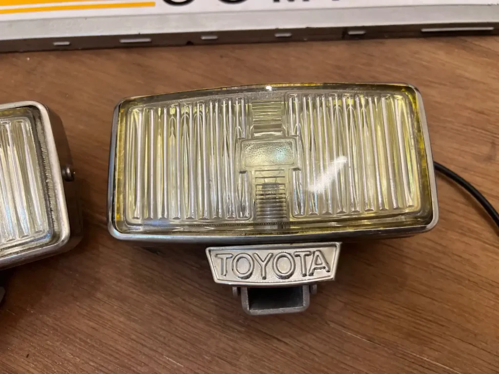 Toyota Vintage 1970s fog lamps corolla ke20 ke30 corona RT40 (4)
