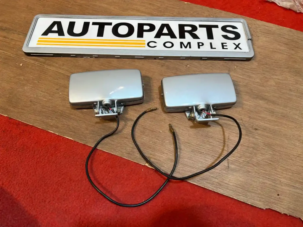 Toyota Vintage 1970s fog lamps corolla ke20 ke30 corona RT40 (9)