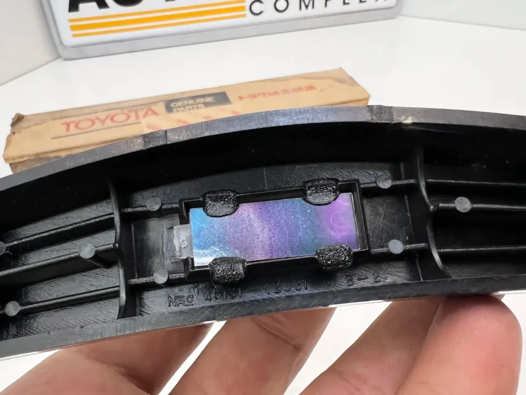 Corolla 1971 1972 ke20 ke26 steering wheel horn pad (7)
