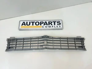 Corolla 1971 - 1974 ke20 te26 Te21 grille OEM (2)
