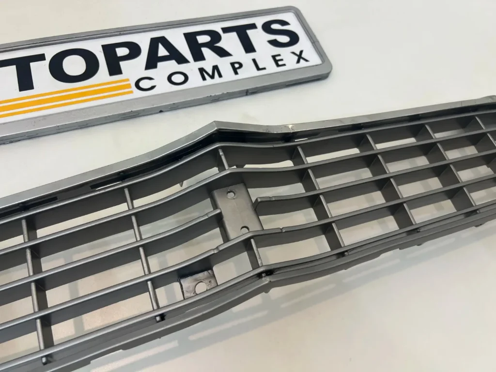 Corolla 1971 - 1974 ke20 te26 Te21 grille OEM (4)