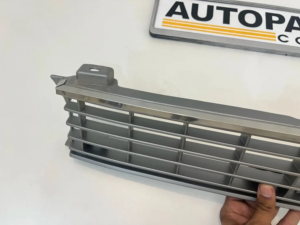 Corolla 1971 - 1974 ke20 te26 Te21 grille OEM (8)
