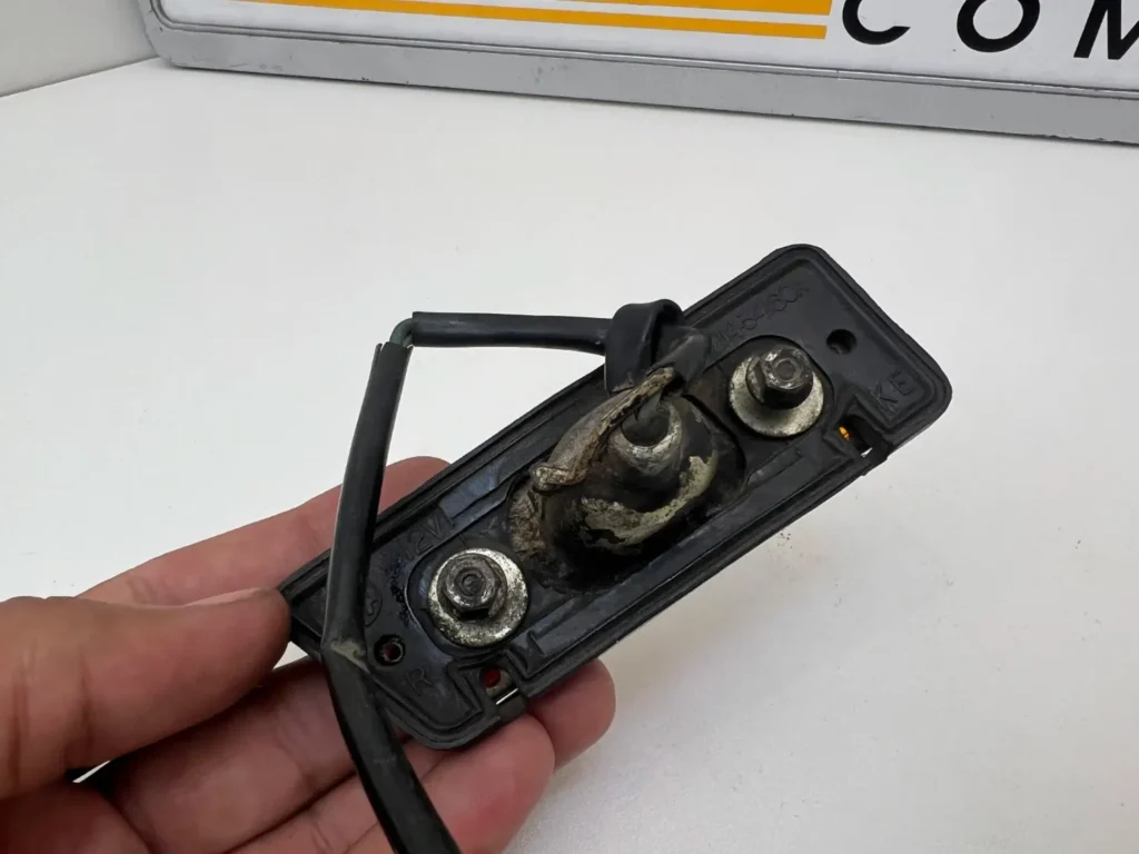 Corolla 1974 KE20 ke25 fender indicator (7)