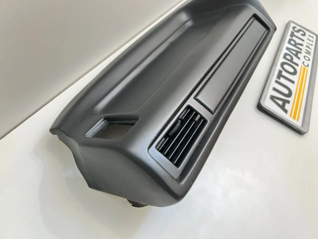 Corolla 1980 - 1983 KE70 RHD dashboard pad (5)