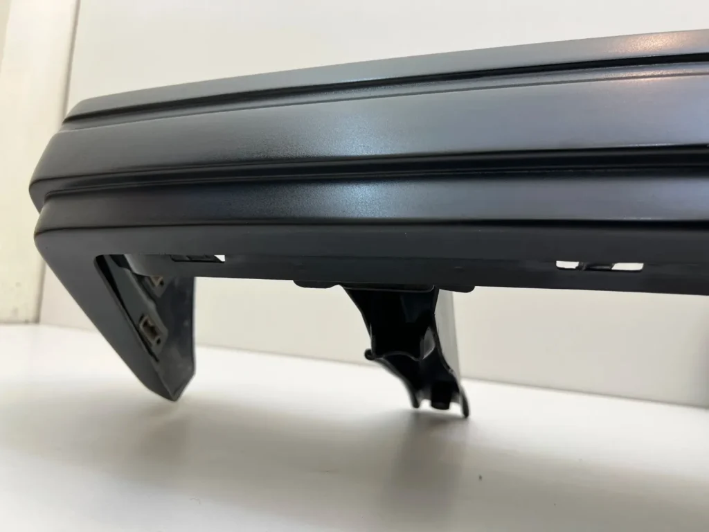Corolla 1980 - 1983 OEM short rear bumper ke70 te72 ae70 (1)