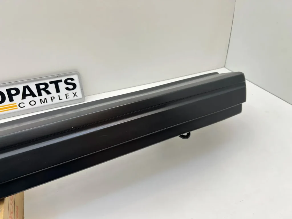Corolla 1980 - 1983 OEM short rear bumper ke70 te72 ae70 (10)