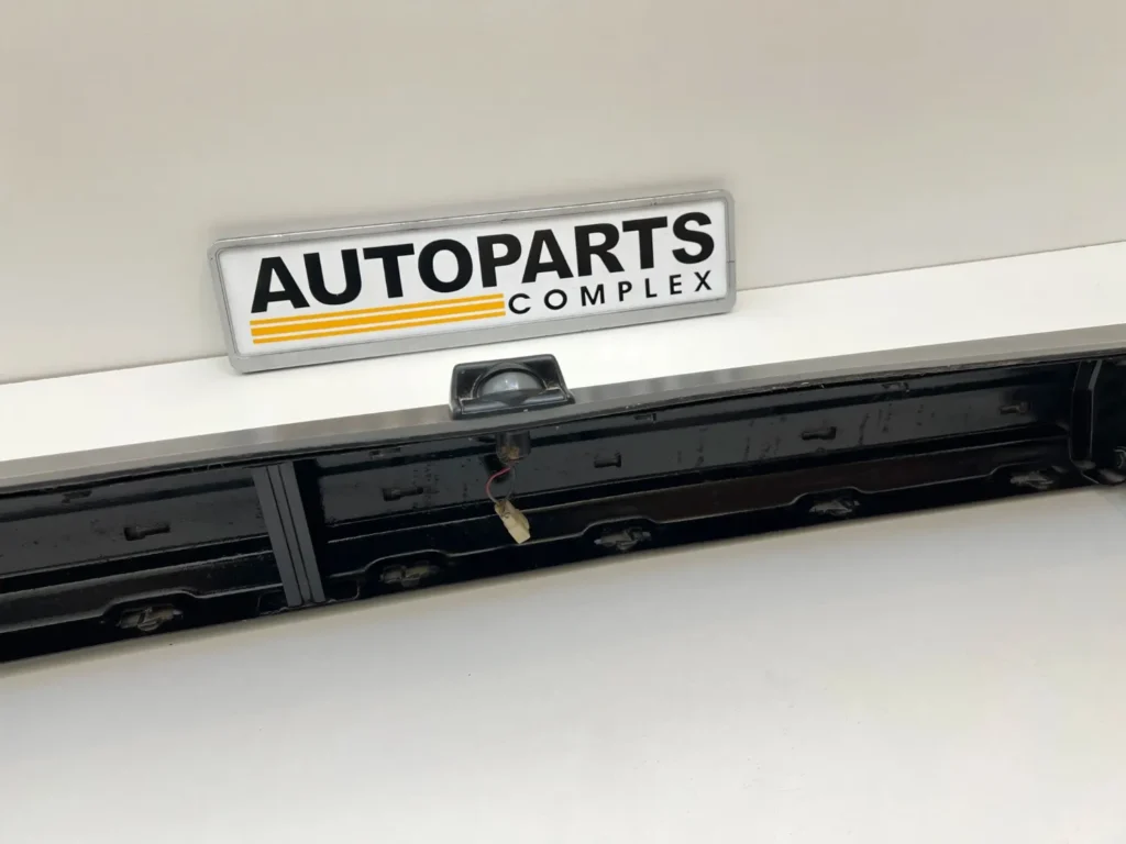 Corolla 1980 - 1983 OEM short rear bumper ke70 te72 ae70 (3)