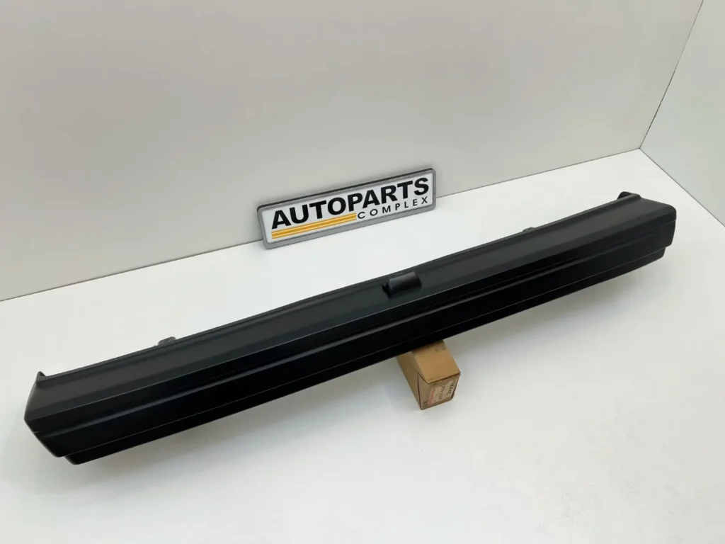 Corolla 1980 - 1983 OEM short rear bumper ke70 te72 ae70 (9)
