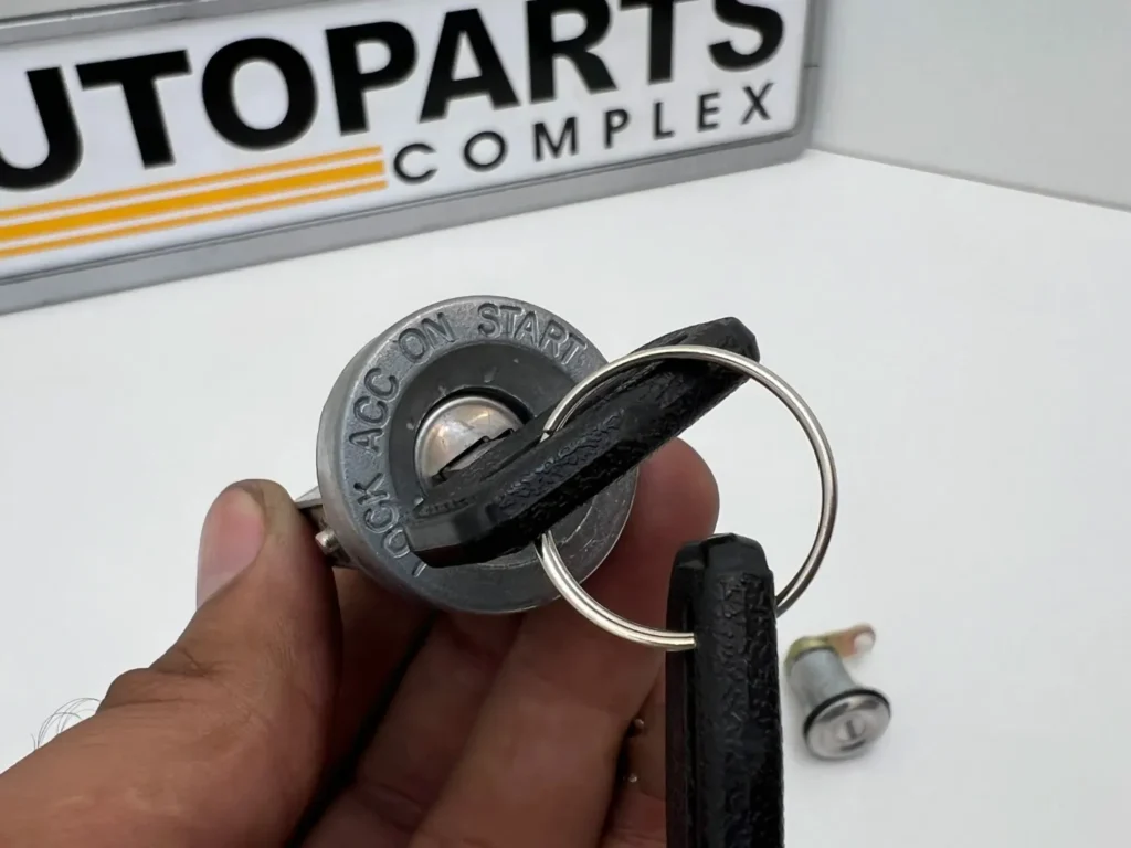 Corolla 1980 - 1983 ke70 te72 lock set (2)