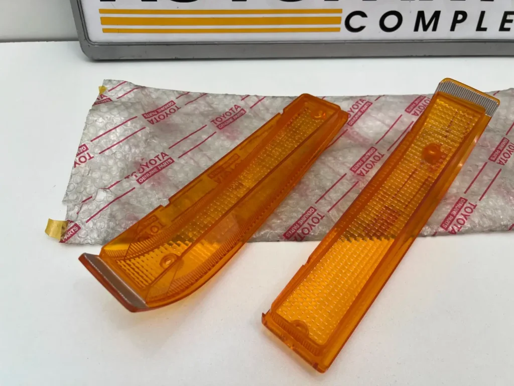 Corolla AE82 Jdm front bumper indicator lenses NOS OEM (8)