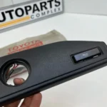 Corolla ke30 1976 steering wheel horn pad NOS OEM (5)