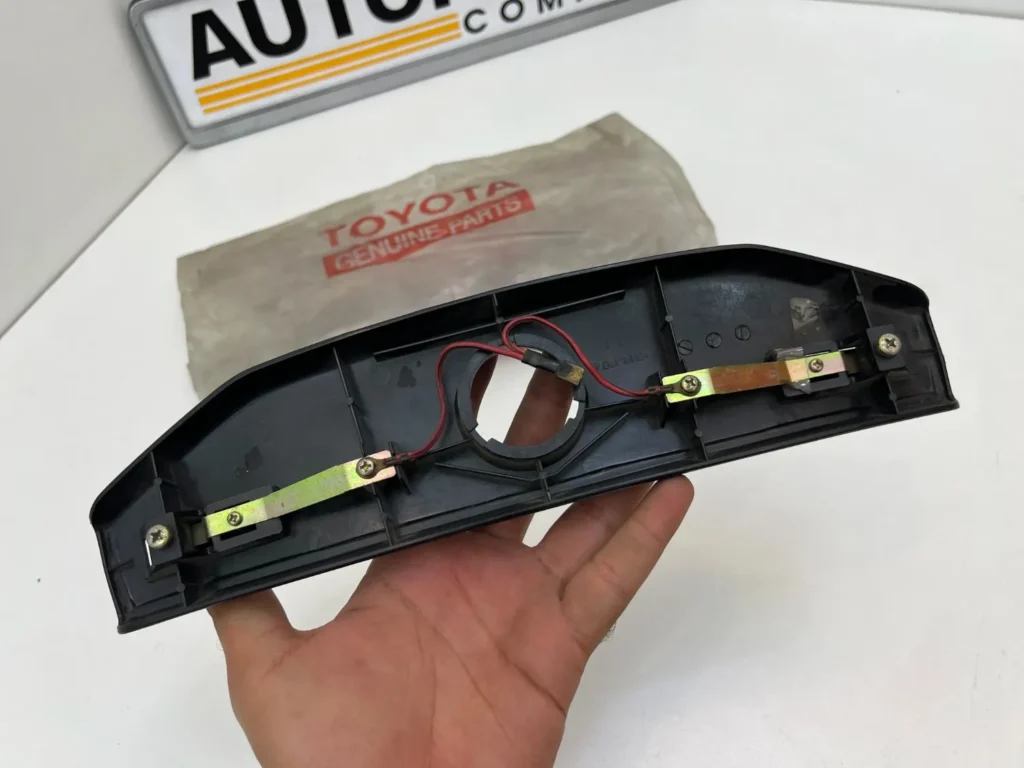 Corolla ke30 1976 steering wheel horn pad NOS OEM (6)