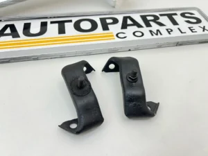 Datsun b210 120y 1974 rear bumper brackets pair (2)