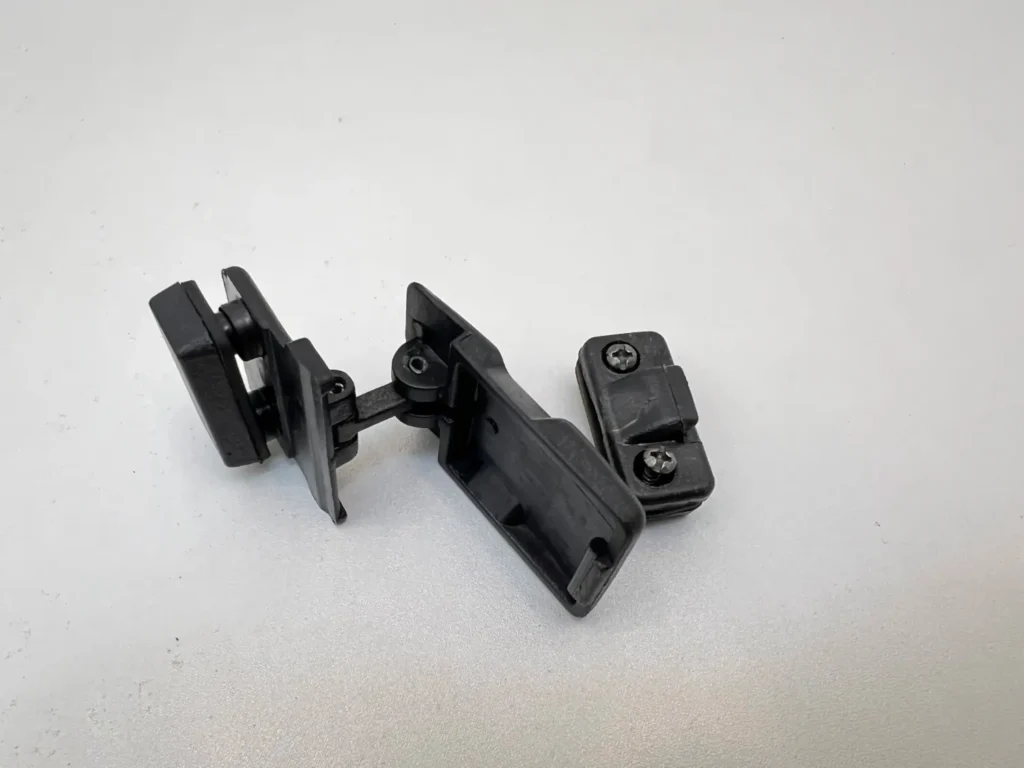 Hilux 1979 - 1983 rear window latch (2)
