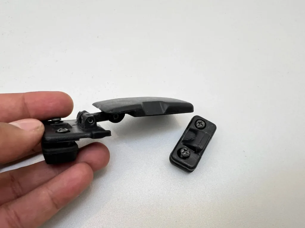 Hilux 1979 - 1983 rear window latch (6)