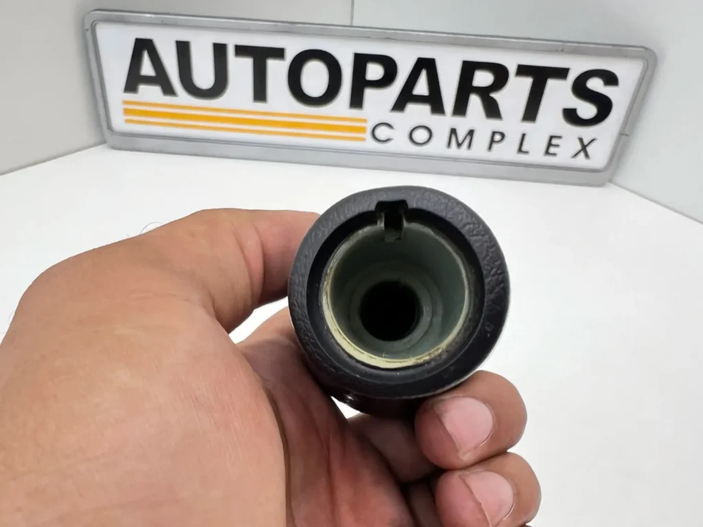 Toyota 5 speed knob (1)