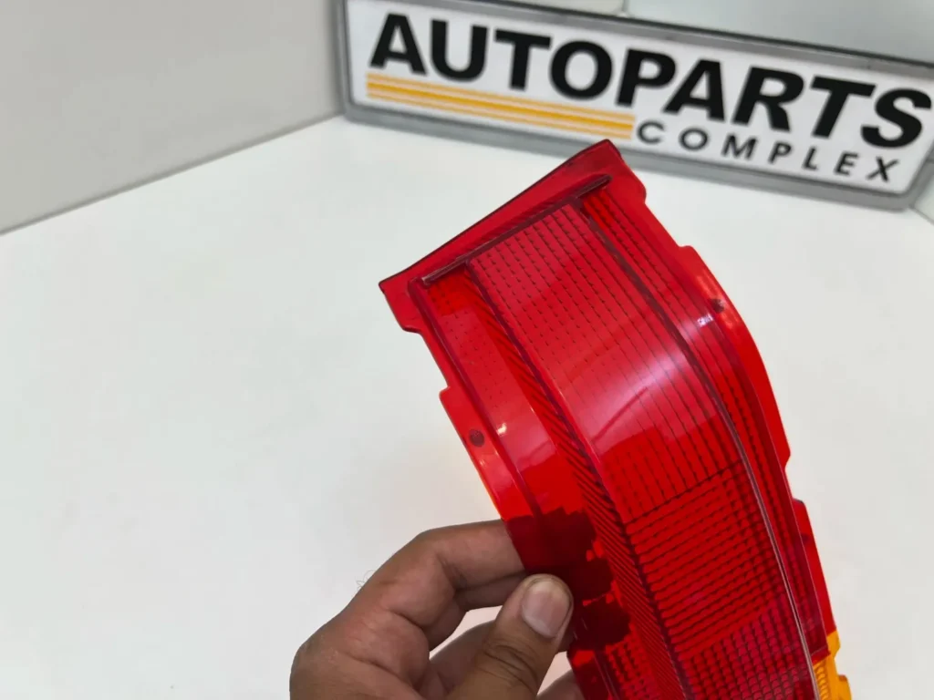Toyota Carina Ta10 ta12 taillight lens 14-26L (3)