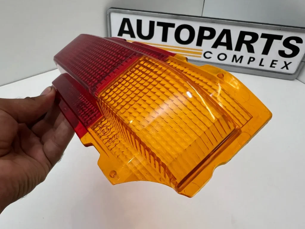 Toyota Carina Ta10 ta12 taillight lens 14-26L (6)