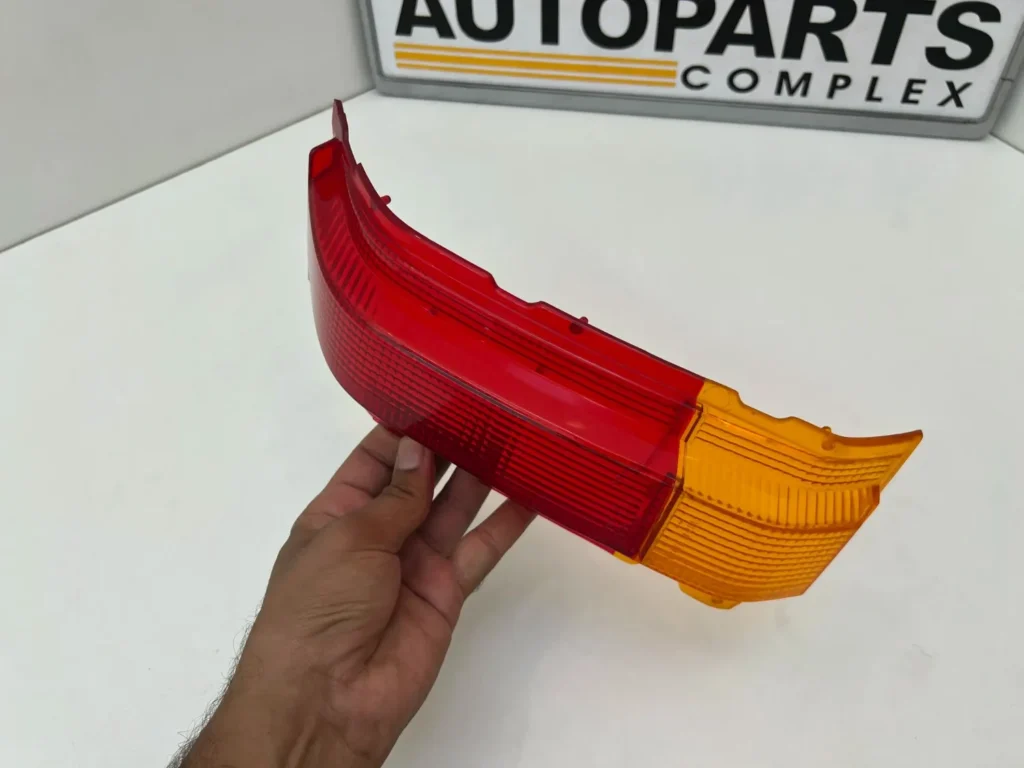 Toyota Carina Ta10 ta12 taillight lens 14-26L (7)