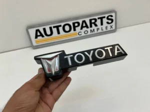 Toyota Pickup 4wd 1981 1982 1983 Grille Toyota Badge rn30 rn40 (2)