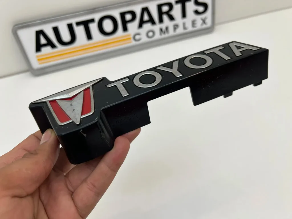 Toyota Pickup Hilux 4wd 1981 1982 1983 Grille Toyota Badge (7)