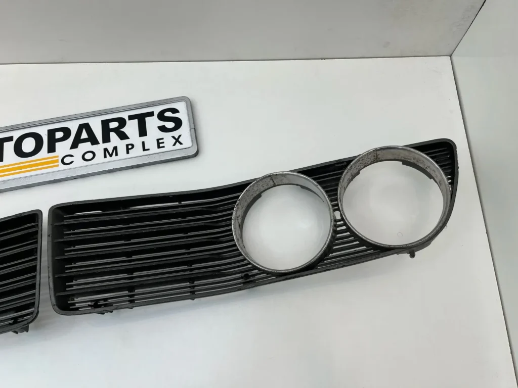 Toyota corona Mark ii 1973 1974 1975 1976 rx12 mx22 rx10 rx20 OEM used grille set (1)