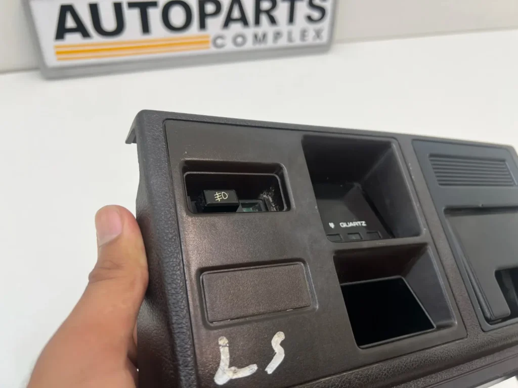 Toyota crown GS120 ls120 dash console center assy (5)
