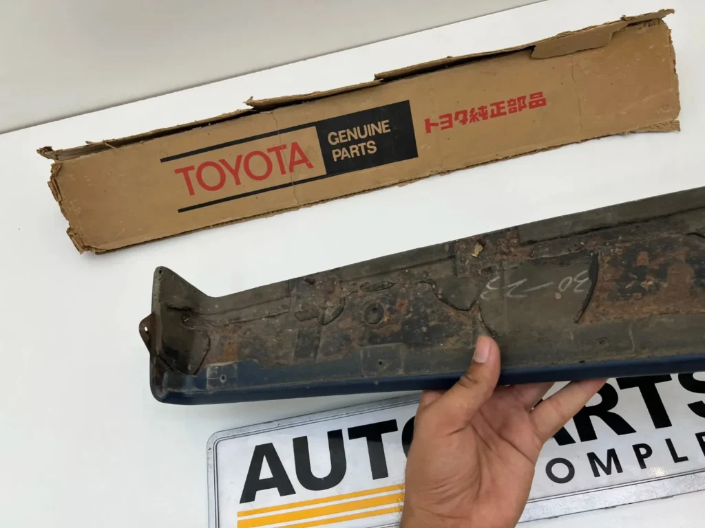 ToyotaStarletkp60LHD1979-1982dashpadOEMNOSbluecolor9