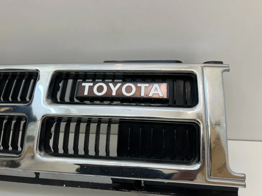 1st gen 4runner hilux pickup 1984 - 1988 JDM grille 910 condition (6)