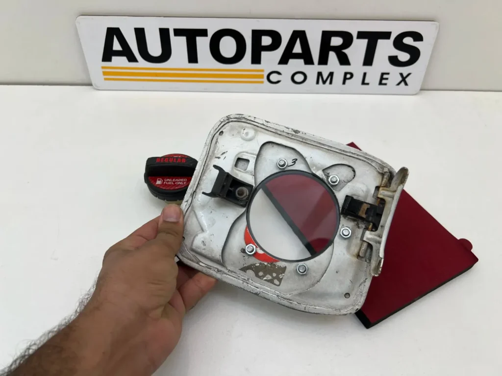 Ae101 Ae100 Corolla JDM style modified fuel filler door and TRD cap (7)