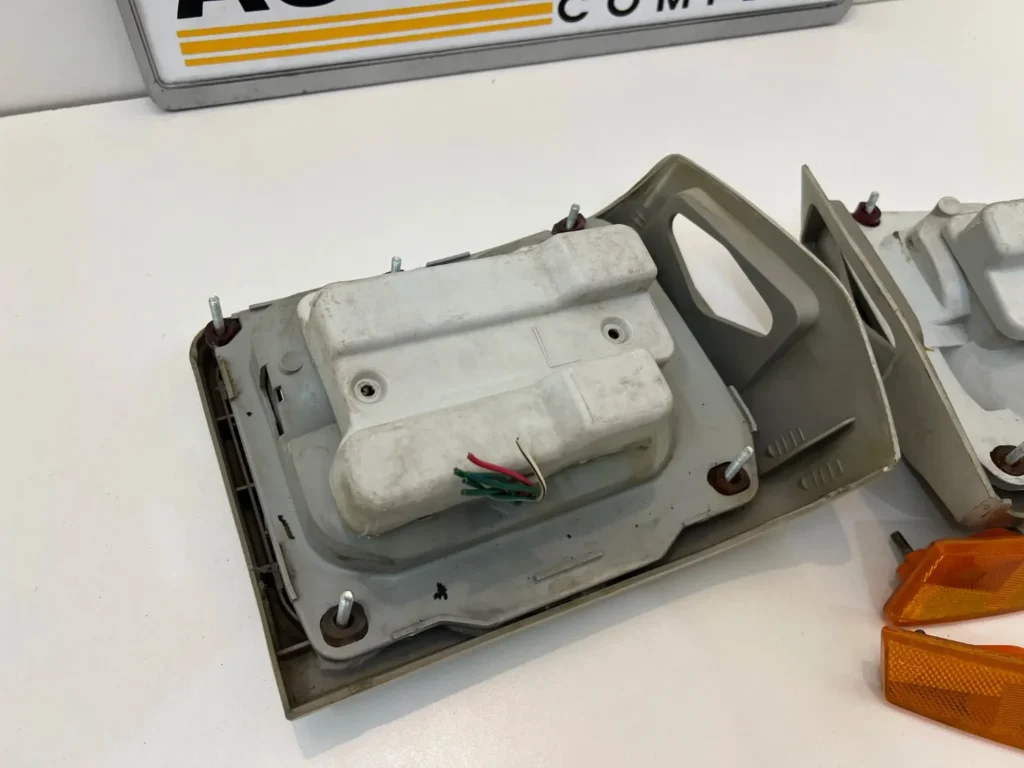 Corolla 1971 1972 Tail lights set (10)