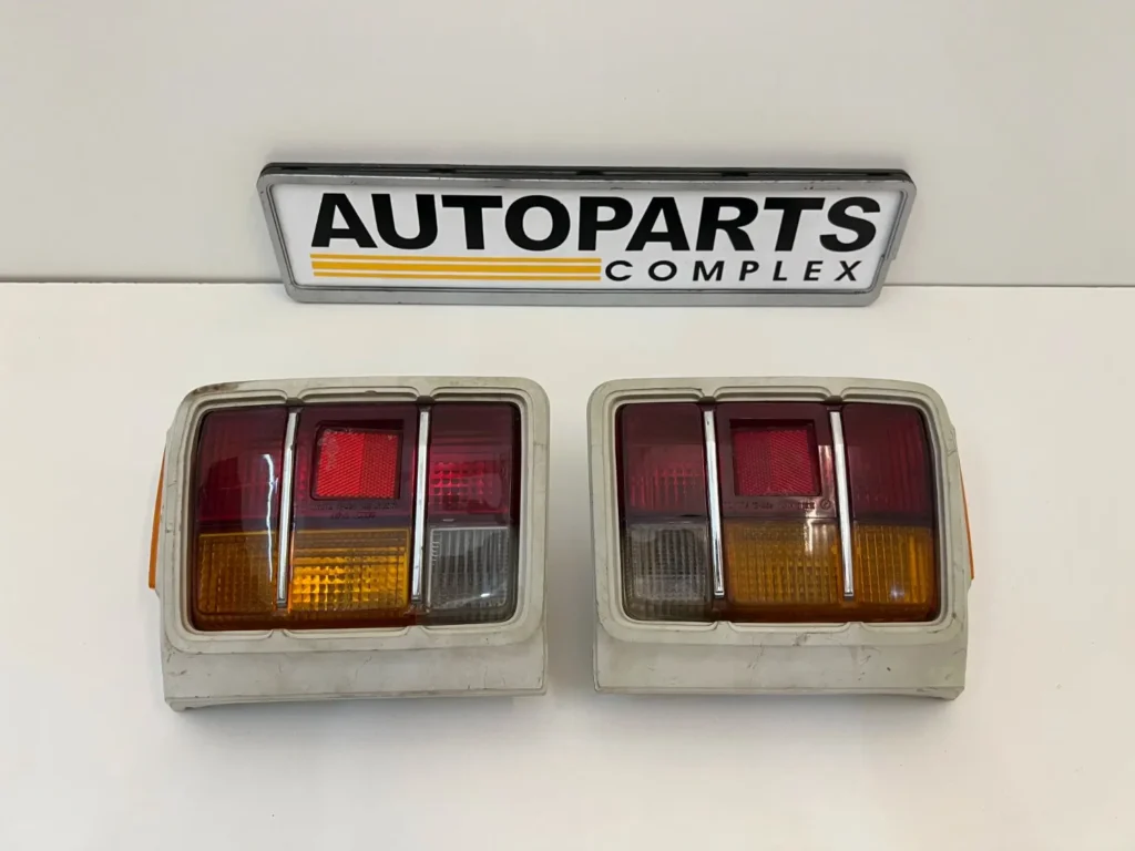 Corolla 1971 1972 Tail lights set (2)