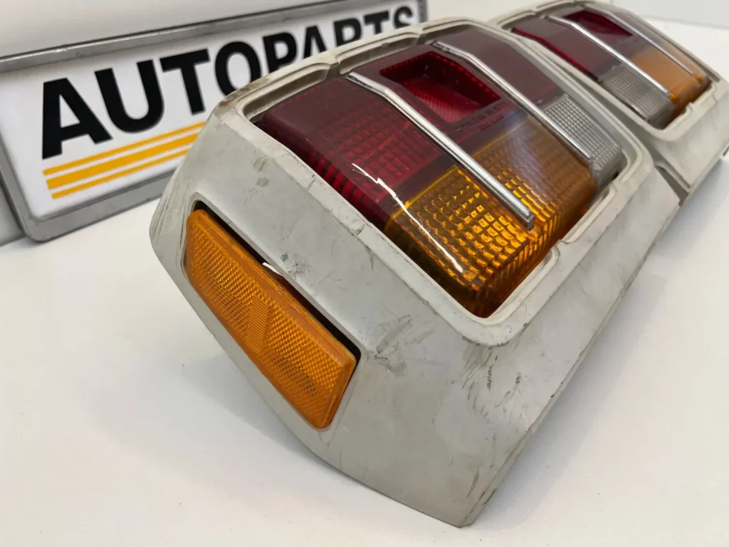 Corolla 1971 1972 Tail lights set (3)
