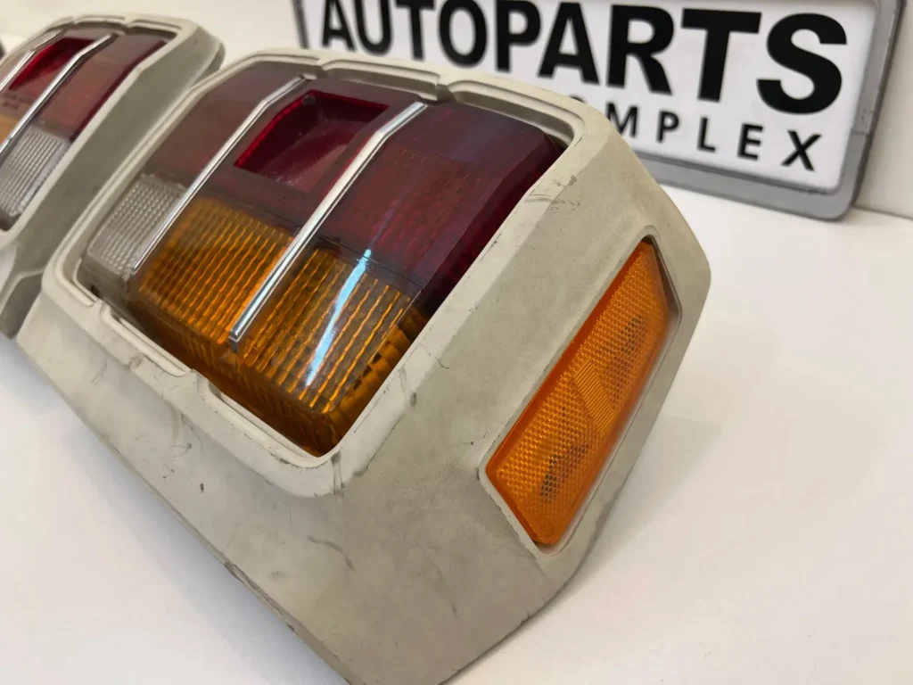 Corolla 1971 1972 Tail lights set (7)