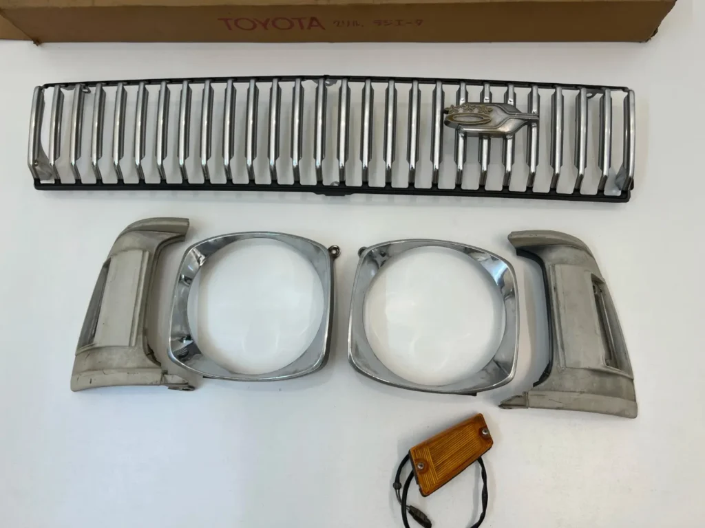 Corolla 1971 1972 ke20 te21 ke25 te27 front grille set (11)