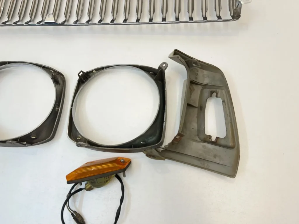 Corolla 1971 1972 ke20 te21 ke25 te27 front grille set (15)
