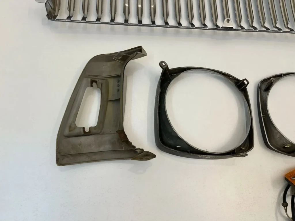 Corolla 1971 1972 ke20 te21 ke25 te27 front grille set (16)
