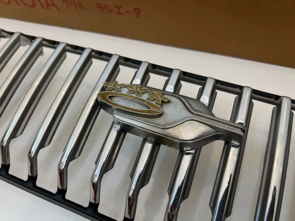 Corolla 1971 1972 ke20 te21 ke25 te27 front grille set (6)
