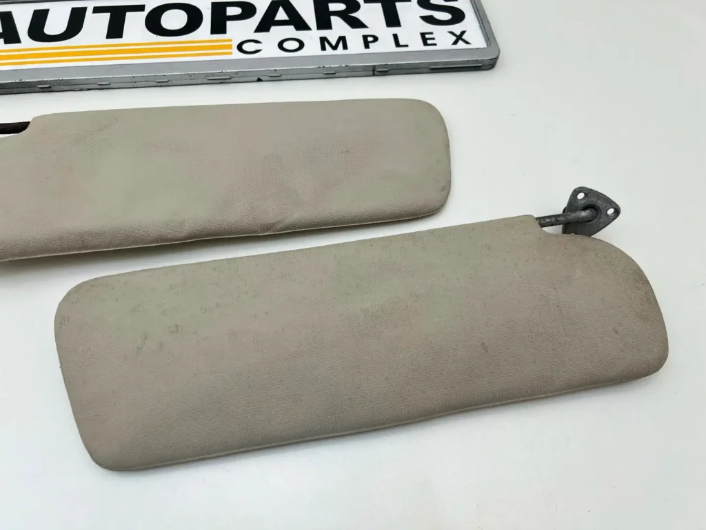 Corolla 1971 - 1974 KE20 ke25 ke26 OEM used sun visors (1)