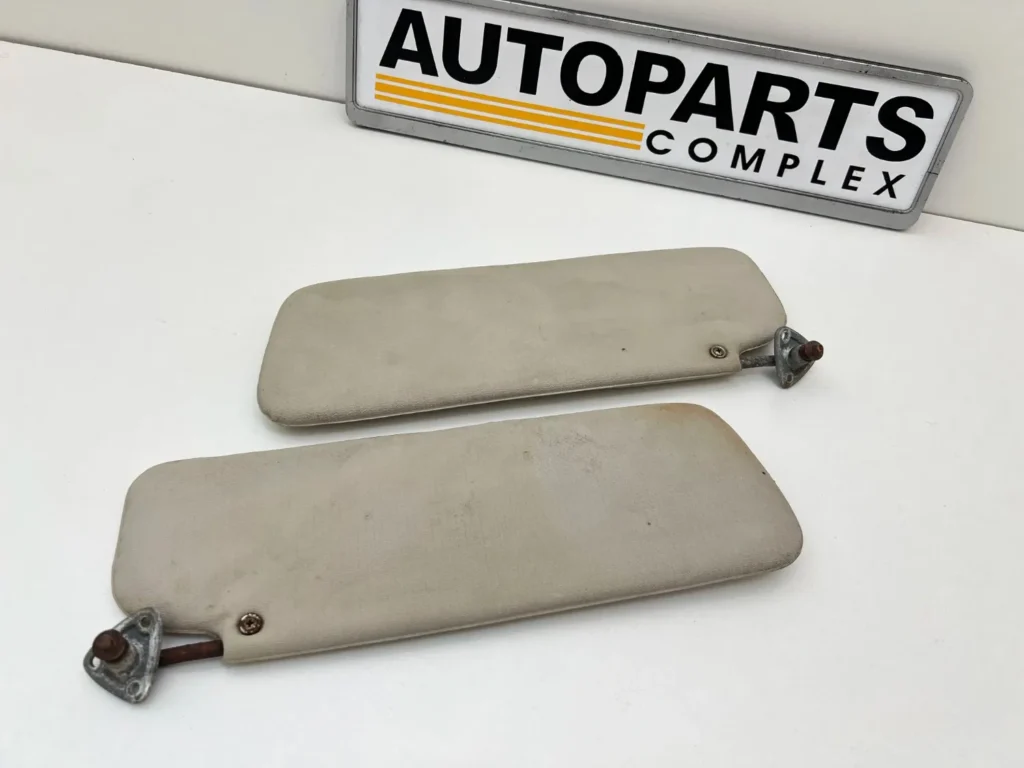 Corolla 1971 - 1974 KE20 ke25 ke26 OEM used sun visors (2)