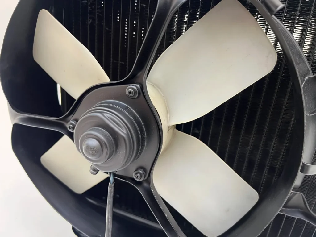 Corolla 1980 - 1983 4k-U 4k-II GLSE radiator with fan (1)