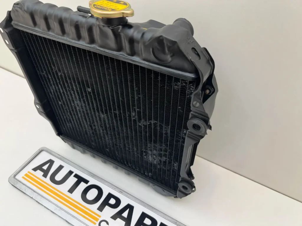 Corolla 1980 - 1983 4k-U 4k-II GLSE radiator with fan (4)