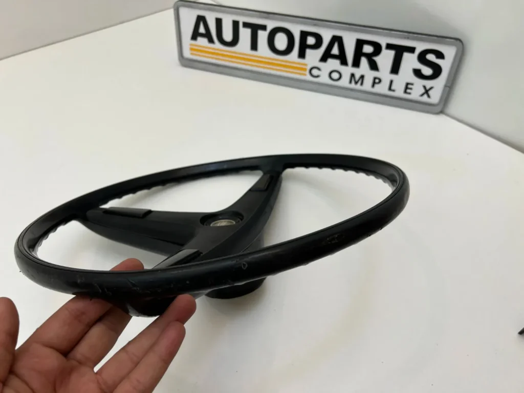 Corolla ke20 ke25 ke26 3-spoke steering wheel (10)