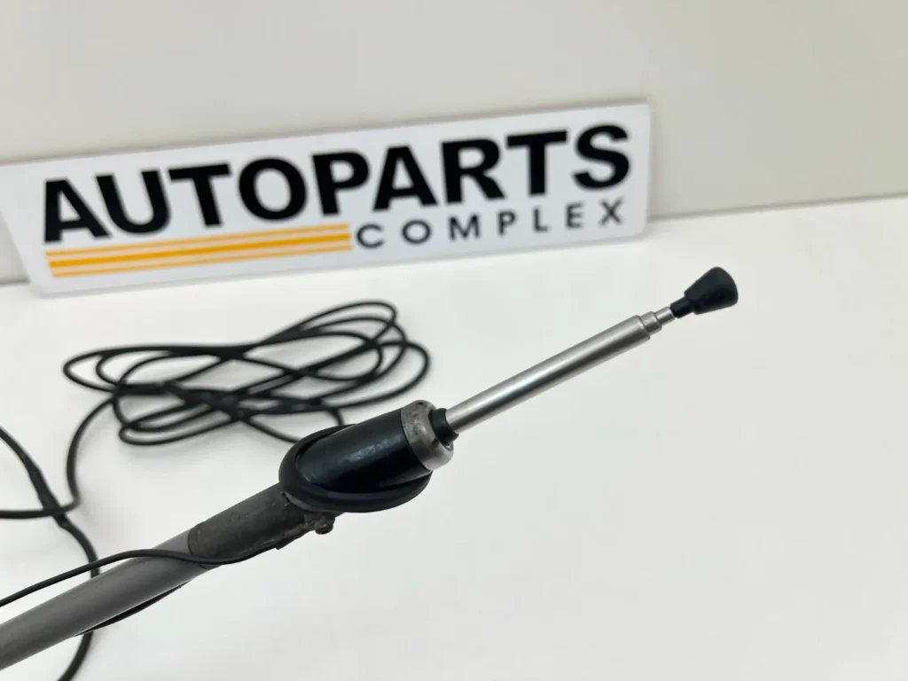 Corolla ke70 1982 1983 OEM fender antenna (3)