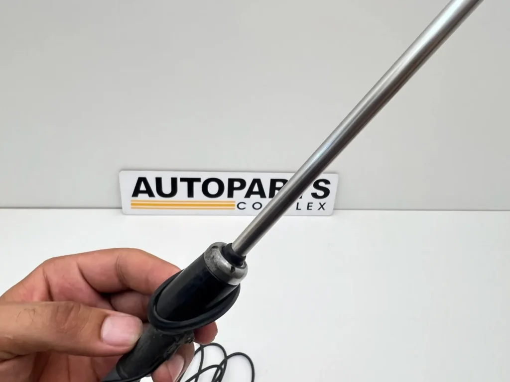 Corolla ke70 1982 1983 OEM fender antenna (8)
